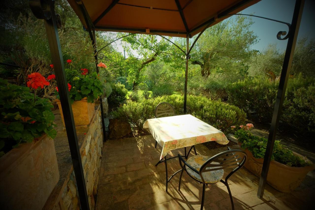 Fonte Magia Bed & Breakfast Castel de' Fiori Екстериор снимка
